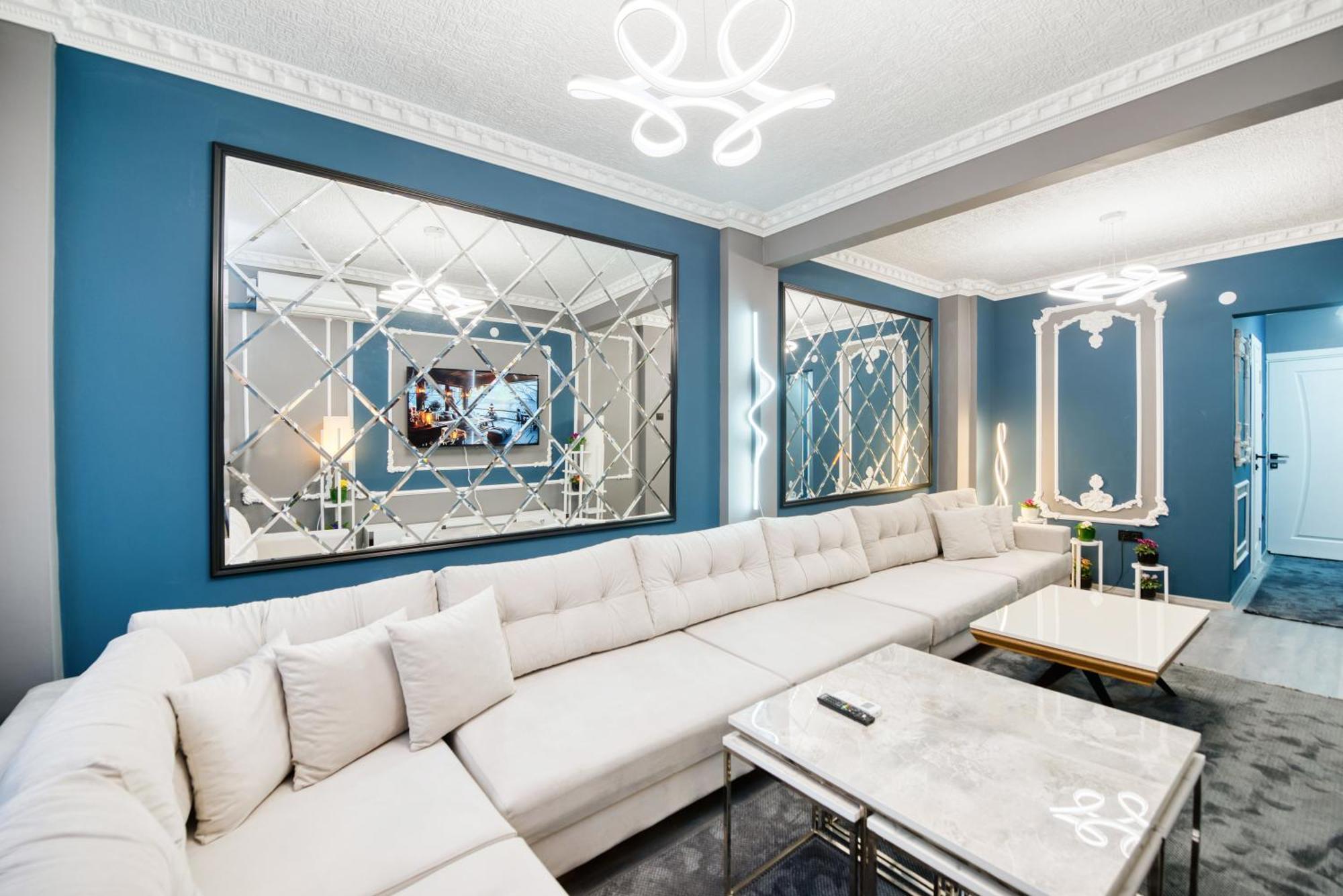 Blue White House Istanbul