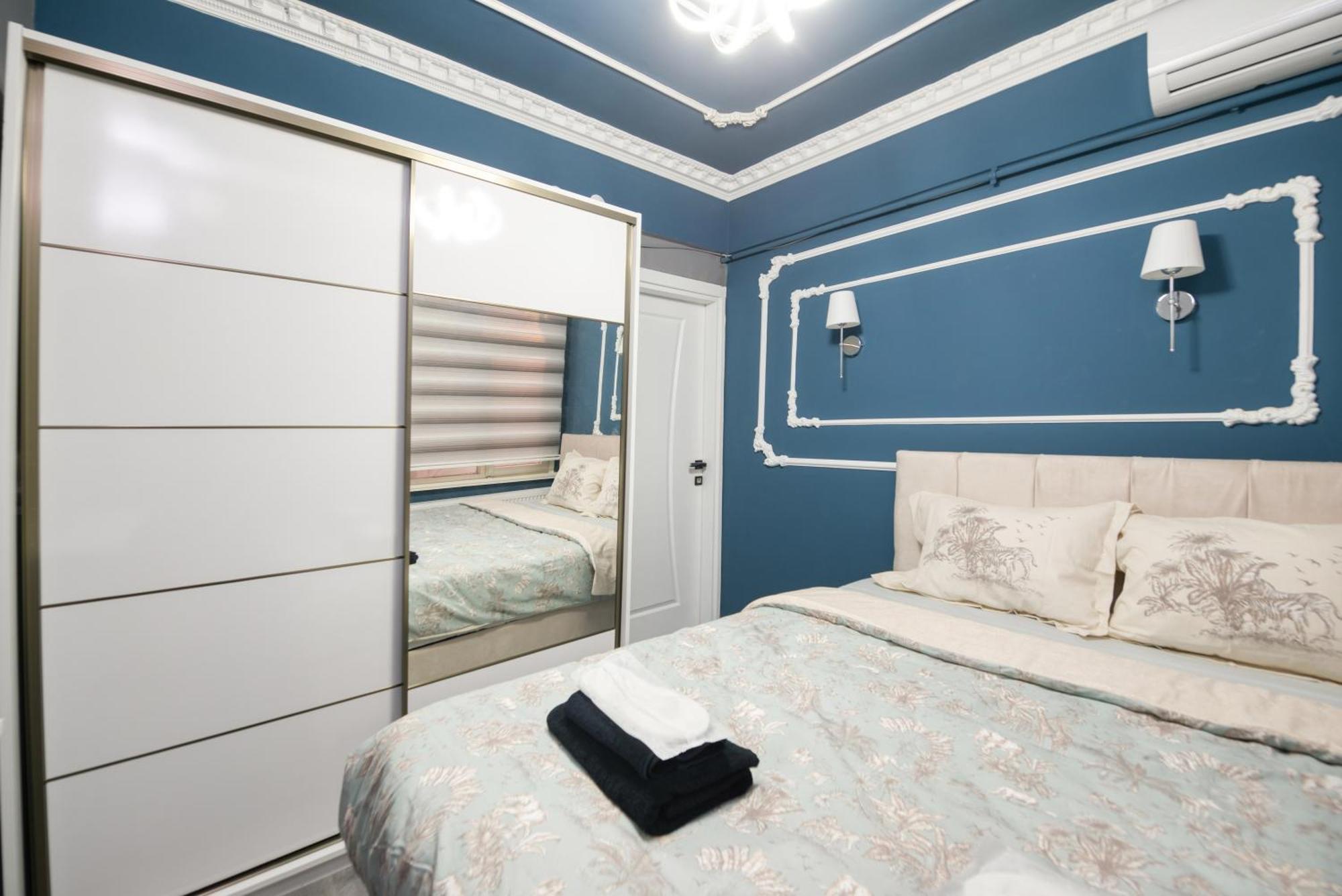 Blue White House